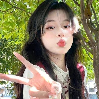 隔壁墓园的男孩